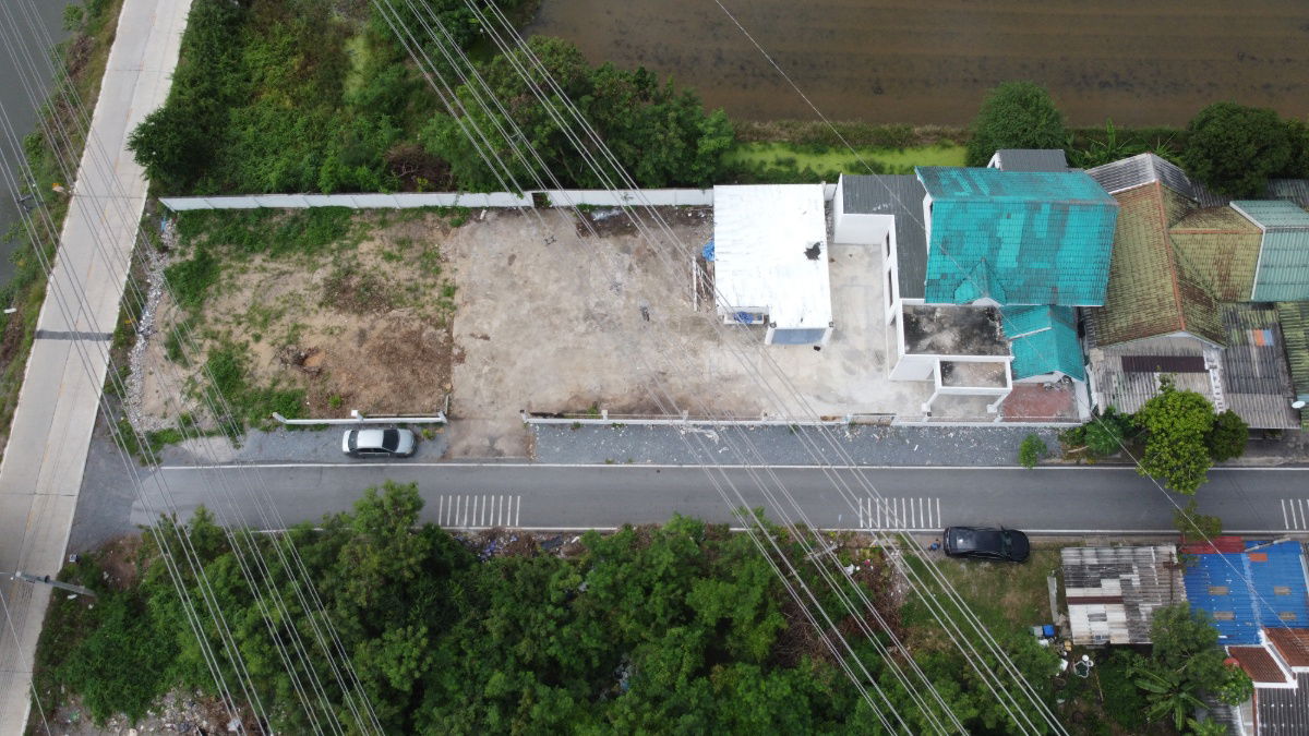 รูป ที่ดิน แถมบ้าน ซ.ฉัตรหลวง1 แถมบ้าน2หลัง - รูปที่ 12/13