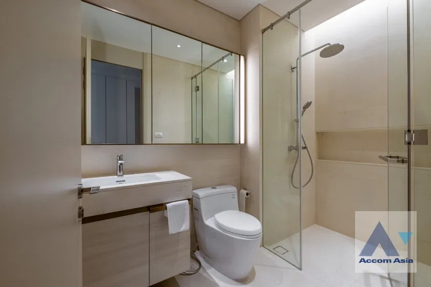 picture 🔼🔽 AccomA 📩  2 BR Condominium @Baan Sindhorn (AA33374) - 16/17
