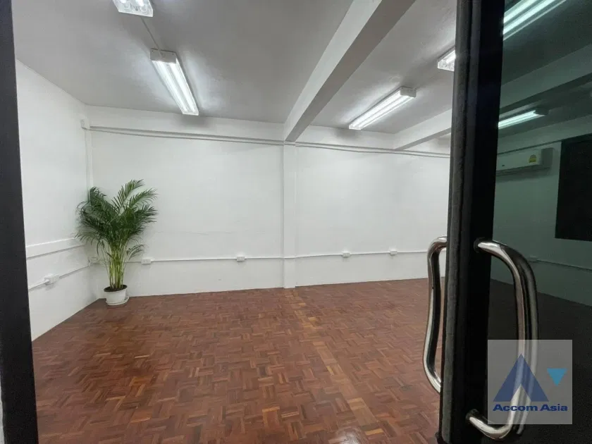 รูป 🔼🔽 AccomA 📩 Home Office,Pet friendly 3 BR Townhouse in Chong Nonsi (AA27831) - รูปที่ 15/20
