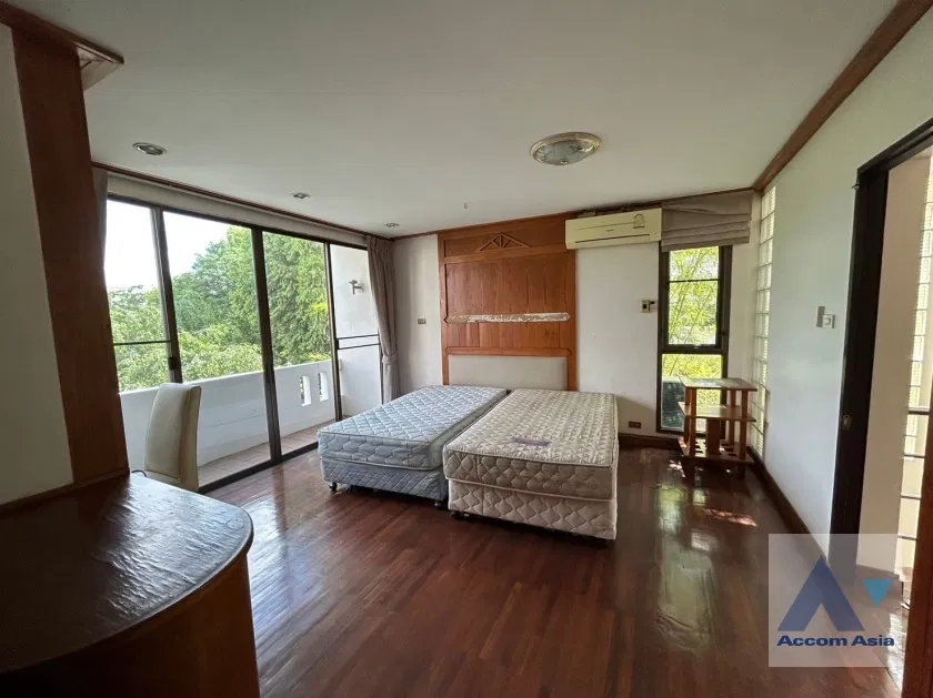 picture 🔼🔽 AccomA 📩  3 BR Townhouse @Modern style (118582) - 12/16