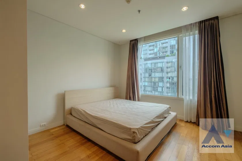 picture 🔼🔽 AccomA 📩  4 BR Condominium @Royal Saladaeng (AA30099) - 8/20