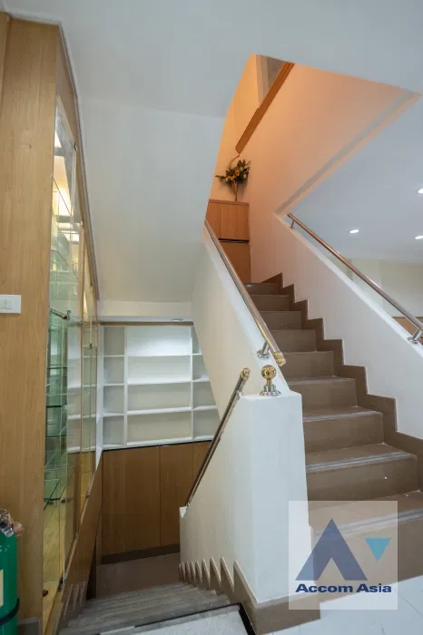 รูป 🔼🔽 AccomA 📩 Furnished home designed for home office use in Phra Khanong (AA42943) - รูปที่ 9/20