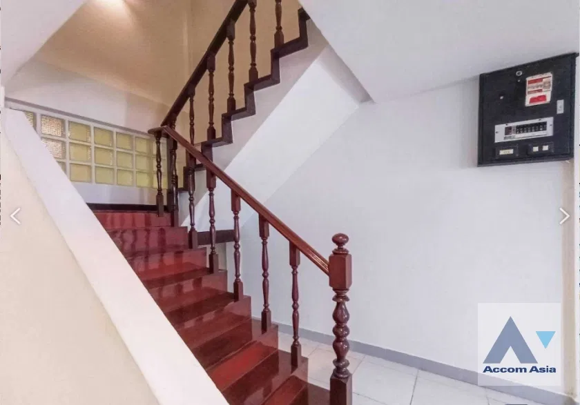 picture 🔼🔽 AccomA 📩 Home Office 3 BR Townhouse in Klong Tan (13000222) - 7/20