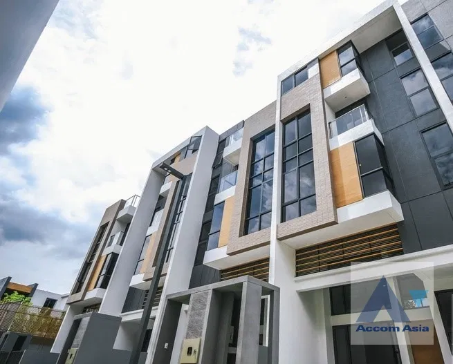 รูป 🔼🔽 AccomA 📩 Modern-style house in private Sukhumvit–Sathorn (AA39240) - รูปที่ 1/1