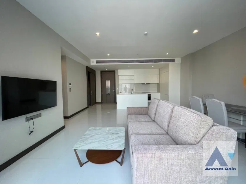 รูป 🔼🔽 AccomA 📩 Minimalist condominium with Bright Interiors and Balcony in Sukhumvit (AA26855) - รูปที่ 1/8