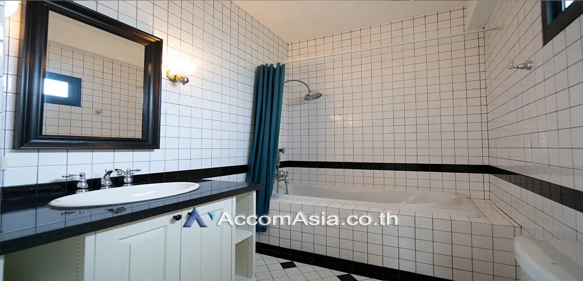 picture 🔼🔽 AccomA 📩 Townhouse with Home Office setup and 3 Bedrooms near MRT Lumphini (AA16931) - 15/18