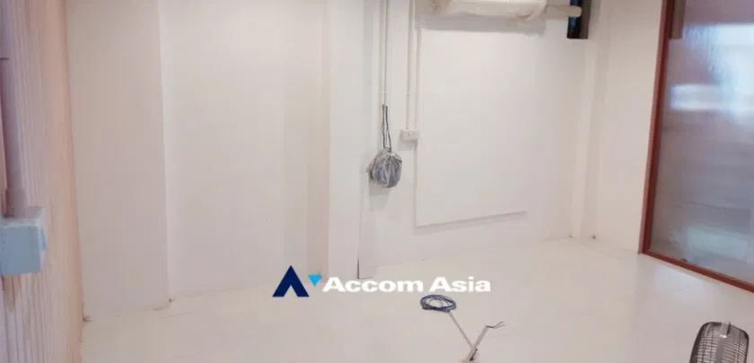 picture 🔼🔽 AccomA 📩  3 BR Townhouse in Khlong Ton Nuea (AA26641) - 20/20