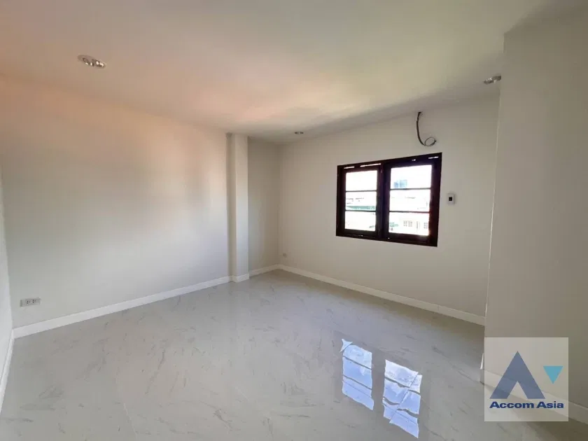 รูป 🔼🔽 AccomA 📩  4 BR Townhouse @ (AA42425) - รูปที่ 5/16