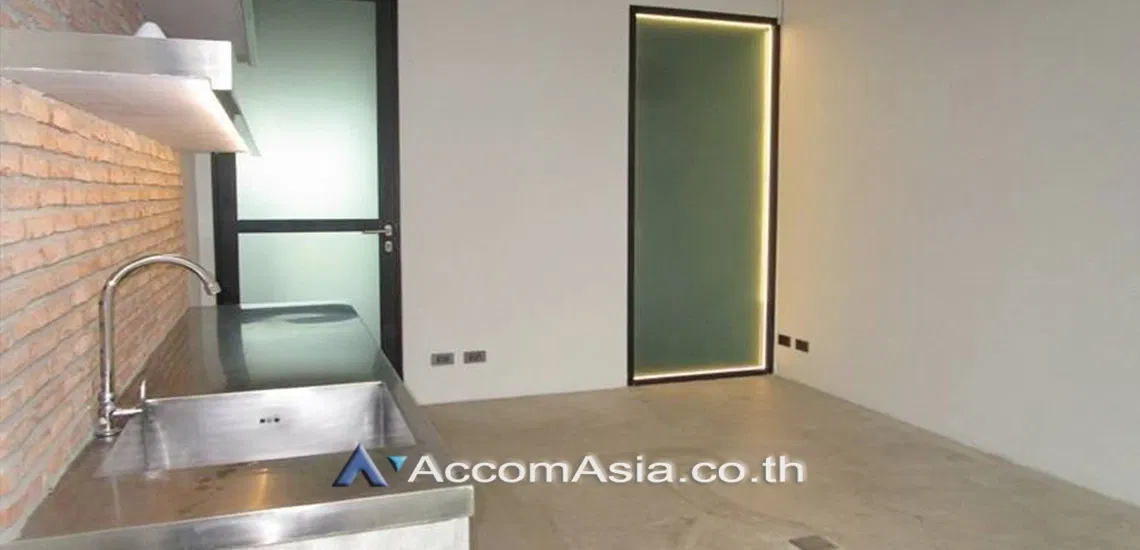 picture 🔼🔽 AccomA 📩 Home Office 3 BR Townhouse in Khlong Ton Nuea (AA11213) - 3/10