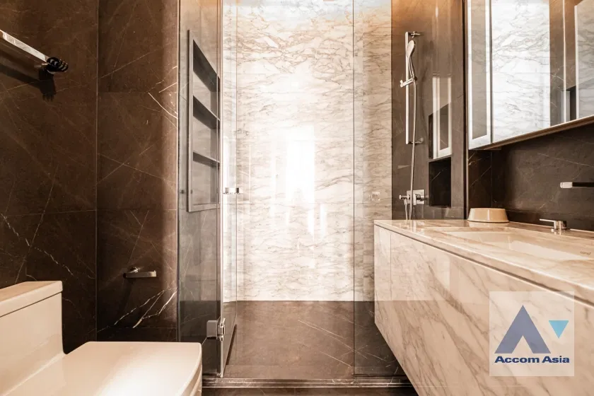 picture 🔼🔽 AccomA 📩 Stylish condominium with bold interiors and modern comforts (AA39282) - 13/14