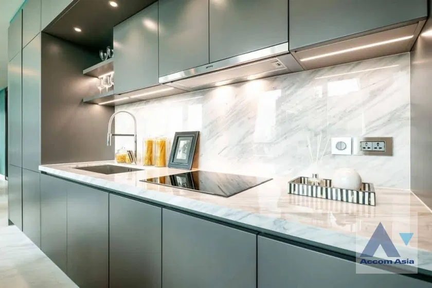 picture 🔼🔽 AccomA 📩 Luxury high-rise condominium with elegant blue interiors at The Monument Thong Lo   - 11/19