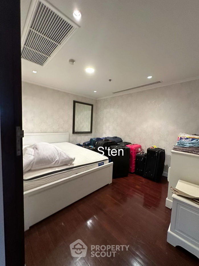 picture 4-BR Condo at The Oleander near BTS Nana (ID 2284609) - 2/10