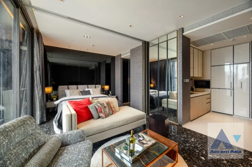 รูป 🔼🔽 AccomA 📩 Sleek high-floor condominium with bold style in Sukhumvit (AA41343) - รูปที่ 2/18
