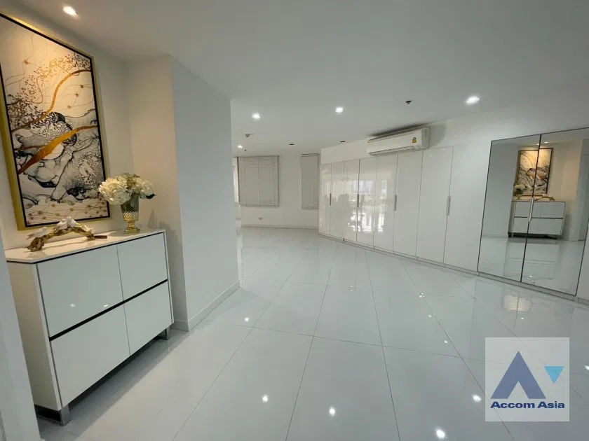 รูป 🔼🔽 AccomA 📩 Big Balcony 2 BR Condominium @Crystal Garden (AA40440) - รูปที่ 14/15