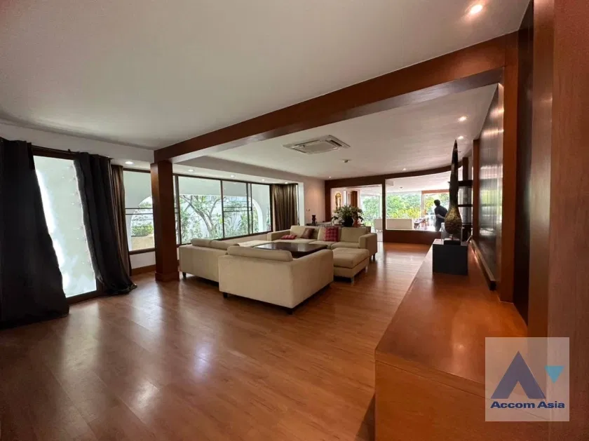 picture 🔼🔽 AccomA 📩 Pet friendly,Private Swimming Pool,Garden 5 BR House in Khlong Ton Nuea (10003601) - 3/20