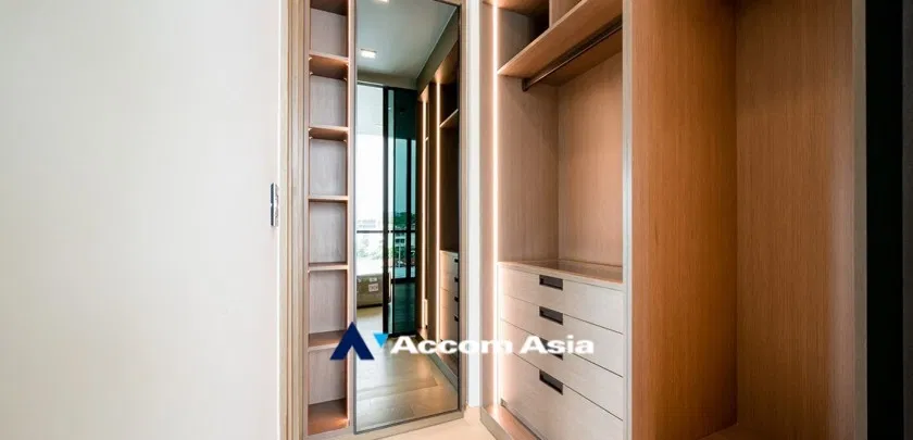 picture 🔼🔽 AccomA 📩 Chic condominium with warm finishes and skyline view (AA33301) - 11/18