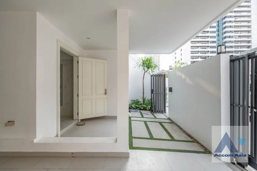 รูป 🔼🔽 AccomA 📩  4 BR House in Khlong Toei Nuea (AA39878) - รูปที่ 5/20