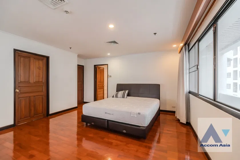 รูป 🔼🔽 AccomA 📩 Elegant duplex condominium with pool on balcony and skyline views (2012701) - รูปที่ 16/20