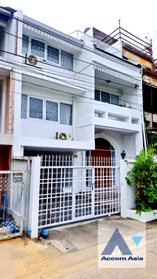 เช่าทาวน์โฮม สุขุมวิท ชั้นนอก : 🔼🔽 AccomA 📩 Home Office 5 BR Townhouse in Khlong Ton Nuea (AA44069)