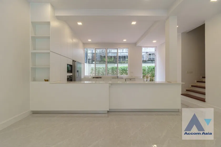 picture 🔼🔽 AccomA 📩 Pet friendly 4 BR Townhouse @House in garden compound with pool (AA31712) - 7/20
