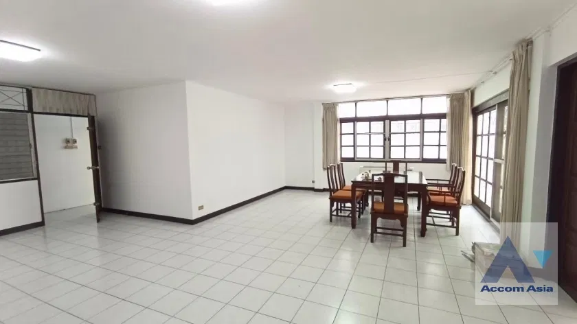 picture 🔼🔽 AccomA 📩  3 BR House in Khlong Toei Nuea (4004001) - 11/20