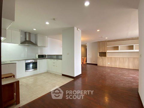 2-BR Condo at Newton Tower Condominium near BTS Nana (ID 2284208)
