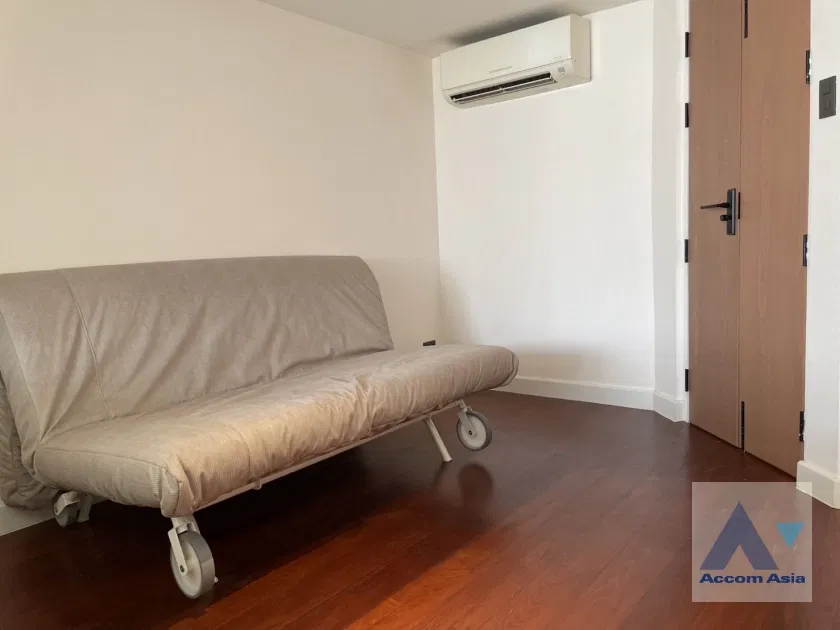 picture 🔼🔽 AccomA 📩  3 BR Townhouse in Khlong Toei Nuea (AA43136) - 8/20