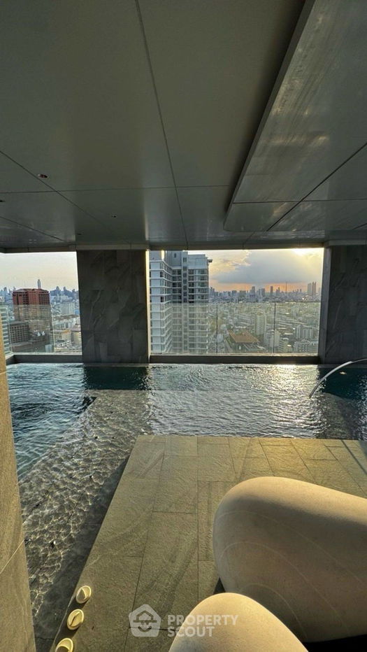 picture 2-BR Condo at SOHO Bangkok Ratchada near MRT Huai Khwang (ID 2284453) - 18/25