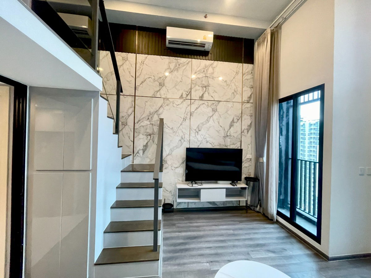 รูป 🎉 ให้เช่า! KnightsBridge Space พระราม 9 (Duplex ชั้นสูง วิวสวย)  ห้องสวย พร้อมเฟอร์ + เครื่องใช้ไฟฟ้าครบ เข้าอยู่ได้ทันที - รูปที่ 7/17