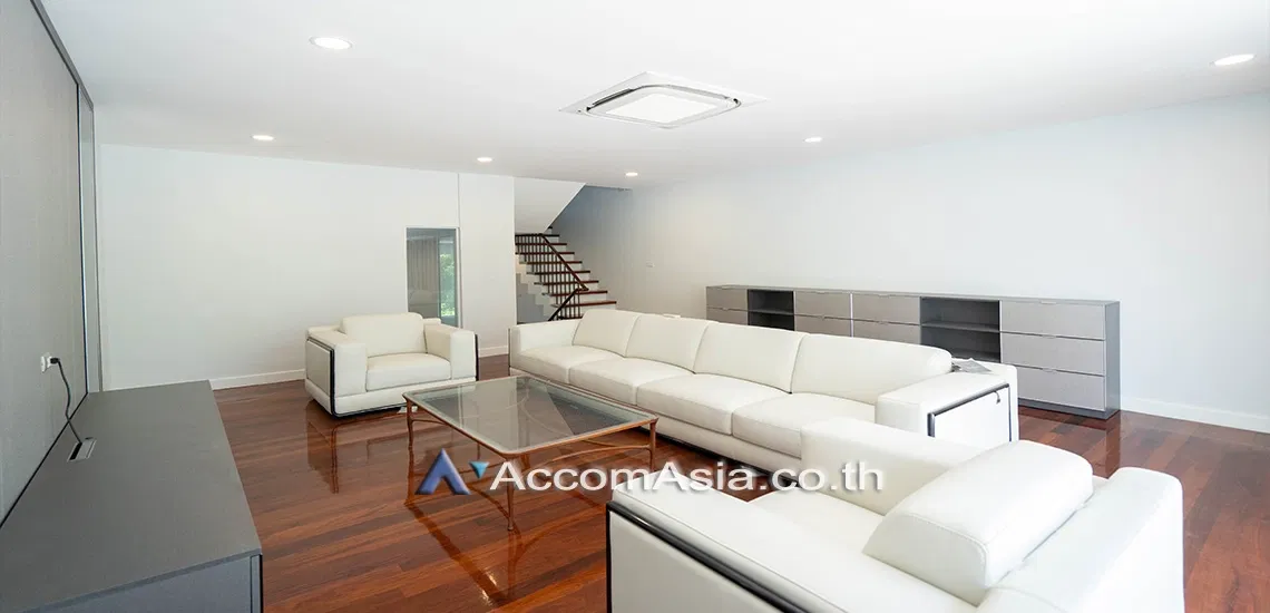 picture 🔼🔽 AccomA 📩 Townhouse with split-level design and garden access in secure compound (12001701) - 10/20