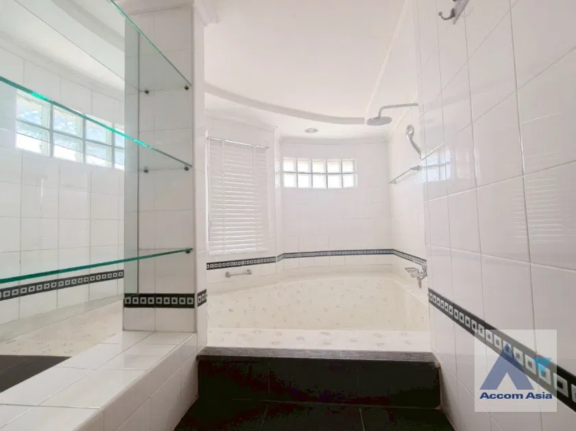 รูป 🔼🔽 AccomA 📩 Bright modern condominium with spacious open layout (10155) - รูปที่ 19/20