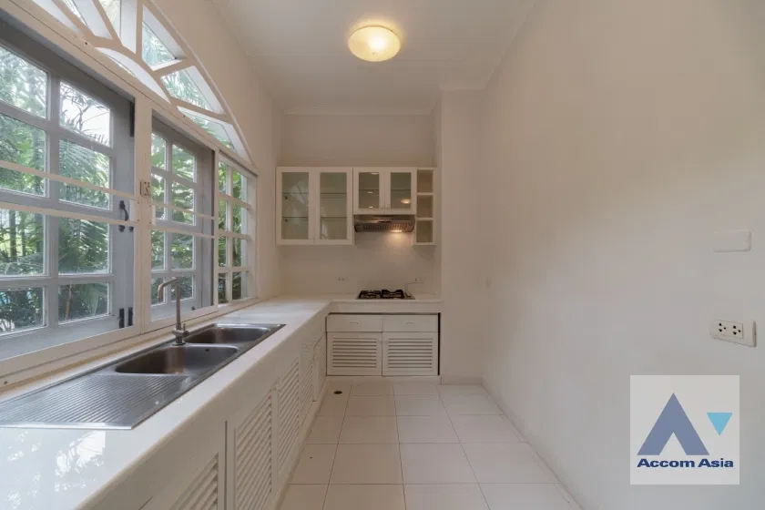 รูป 🔼🔽 AccomA 📩 Spacious 3-story townhouse with lush green space for rent in garden compound with pool (AA16507) - รูปที่ 5/20