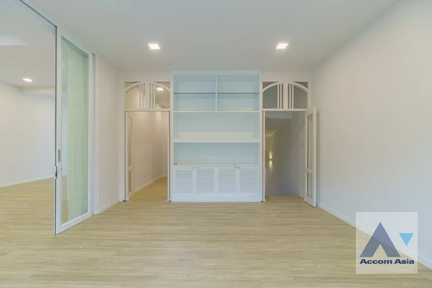 picture 🔼🔽 AccomA 📩 Pet friendly 4 BR Townhouse @House in garden compound with pool (AA31712) - 18/20