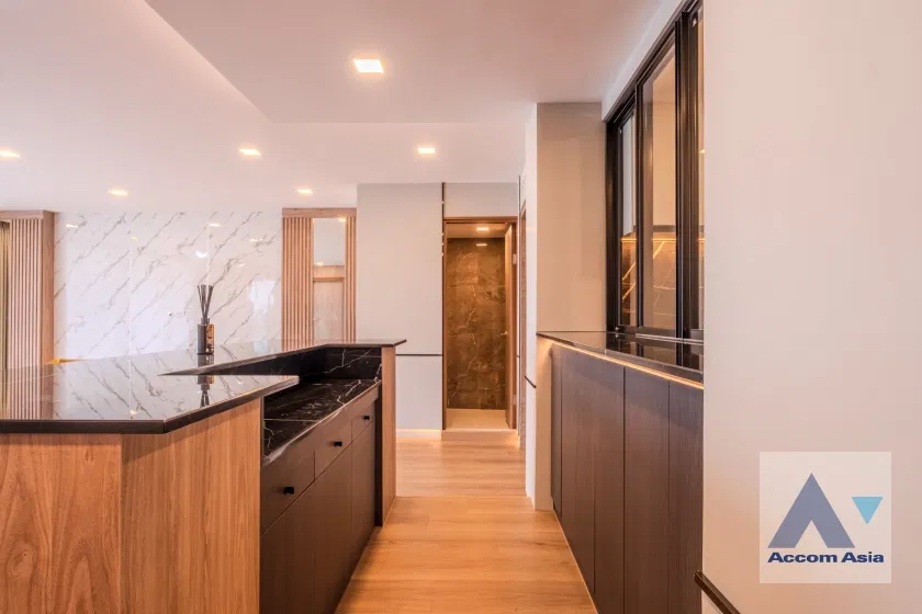 picture 🔼🔽 AccomA 📩 Garden View 3 BR Condominium @Somkid Gardens (AA11917) - 3/20