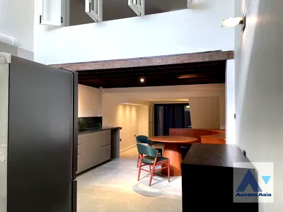 เช่าทาวน์โฮม MRT สุขุมวิท : 🔼🔽 AccomA 📩  3 BR Townhouse in Khlong Toei Nuea (AA43136)