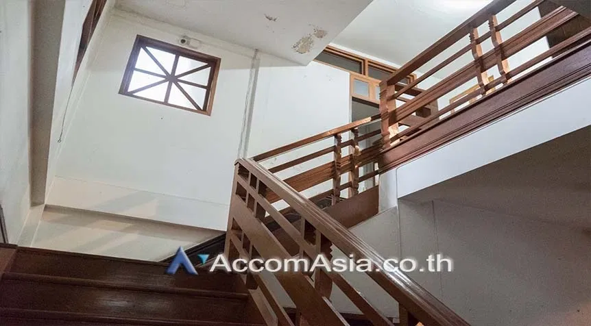รูป 🔼🔽 AccomA 📩 Home Office,Garden 4 BR House in Khlong Ton Nuea (AA26054) - รูปที่ 11/20