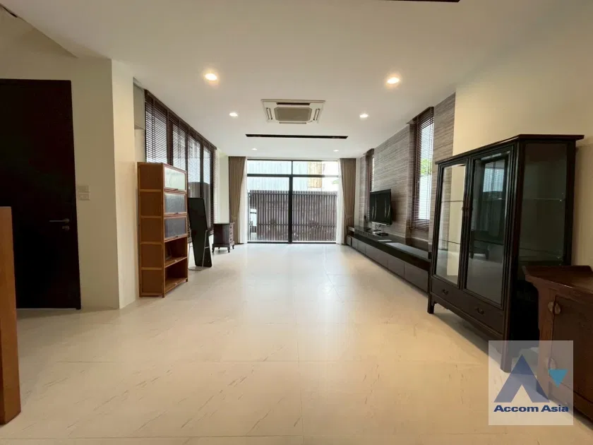 รูป 🔼🔽 AccomA 📩 Detached House 1,000 M. to BTS Phrom Phong (2321395) - รูปที่ 1/20