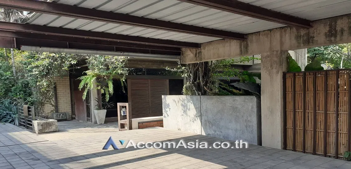 picture 🔼🔽 AccomA 📩 Pet friendly,Home Office 3 BR House in Klong Tan (AA10673) - 10/19