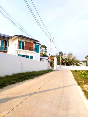 ที่ดิน บางละมุง ชลบุรี : ขายที่ดินตรงข้าม Tropical ห้วยใหญ่ ชลบุรี