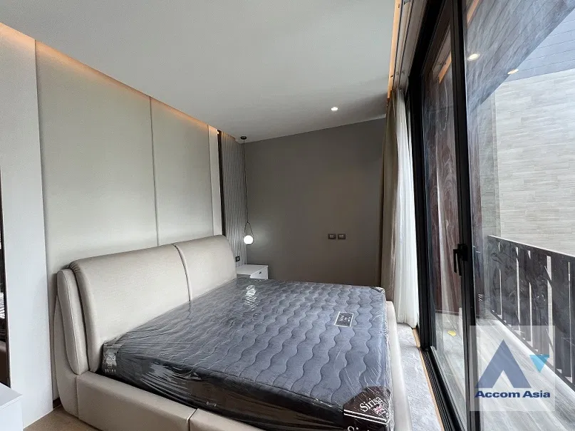 รูป 🔼🔽 AccomA 📩 Luxury Modern Pool Villa with Full Glass and Natural Finish (AA34992) - รูปที่ 16/20