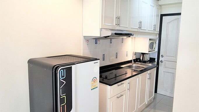 รูป Studio Condominium @ Jomtien Beach Condo - Rimhad - รูปที่ 2/27