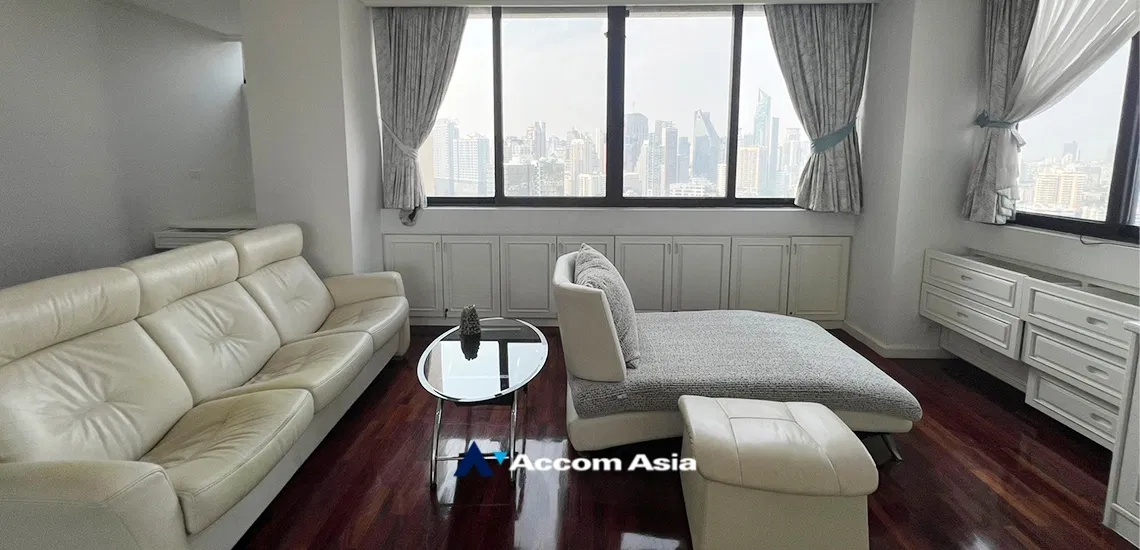 picture 🔼🔽 AccomA 📩 Bright city condo with parquet floors and white interior at Ruamsuk (24893) - 10/20
