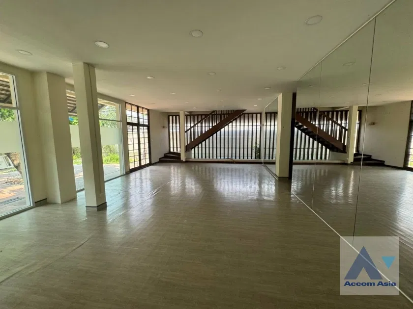 picture 🔼🔽 AccomA 📩 Calm and spacious house for rent in Phaholyothin (AA41641) - 2/14