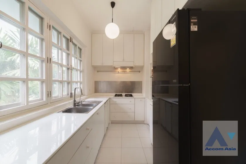 รูป 🔼🔽 AccomA 📩 Spacious 3-story townhouse with lush green space for rent in garden compound with pool (AA16507) - รูปที่ 14/20