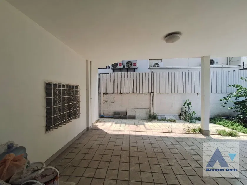 picture 🔼🔽 AccomA 📩 2-Storey Detached House for Rent and Sale | Perfect for Renovation in Sathorn (AA17365) - 14/17