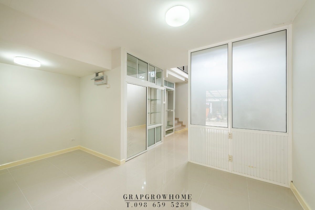 รูป ทาวน์โฮม 3 ชั้น Eco Space บางนา-วงแหวน | เหมาะทำโฮมออฟฟิศ โชว์รูม เก็บสต็อก จุดกระจายสินค้า | ใกล้เมกะบางนา–ทางด่วน–สุวรรณภูมิ-รร.นานาชาติ - รูปที่ 2/24