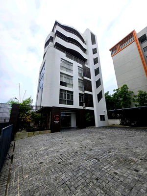 Shophouses for rent Central Plaza Bang Na : WS2812 [For Rent] 8-storey office building with elevator 🚆 BTS Punnawithi 💰 Rent: 250,000 baht/month