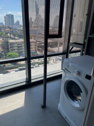 picture The Bangkok Sathorn Condo for rent next to BTS Surasak - 18/18