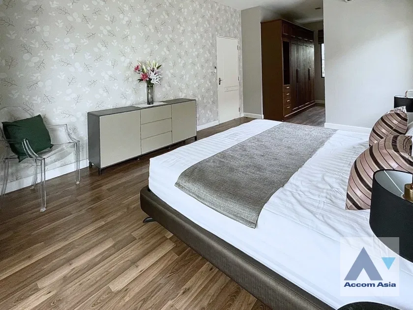 รูป 🔼🔽 AccomA 📩 Wood-clad modern condo with minimalist aesthetic (AA40726) - รูปที่ 13/20