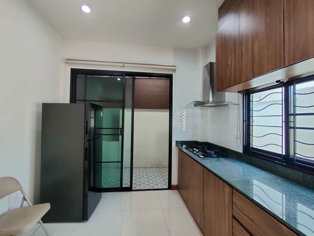 picture Modern-Style 4-Bedroom House with Bathtub, Just 10 Minutes to Chiang Mai Airport - 29/50